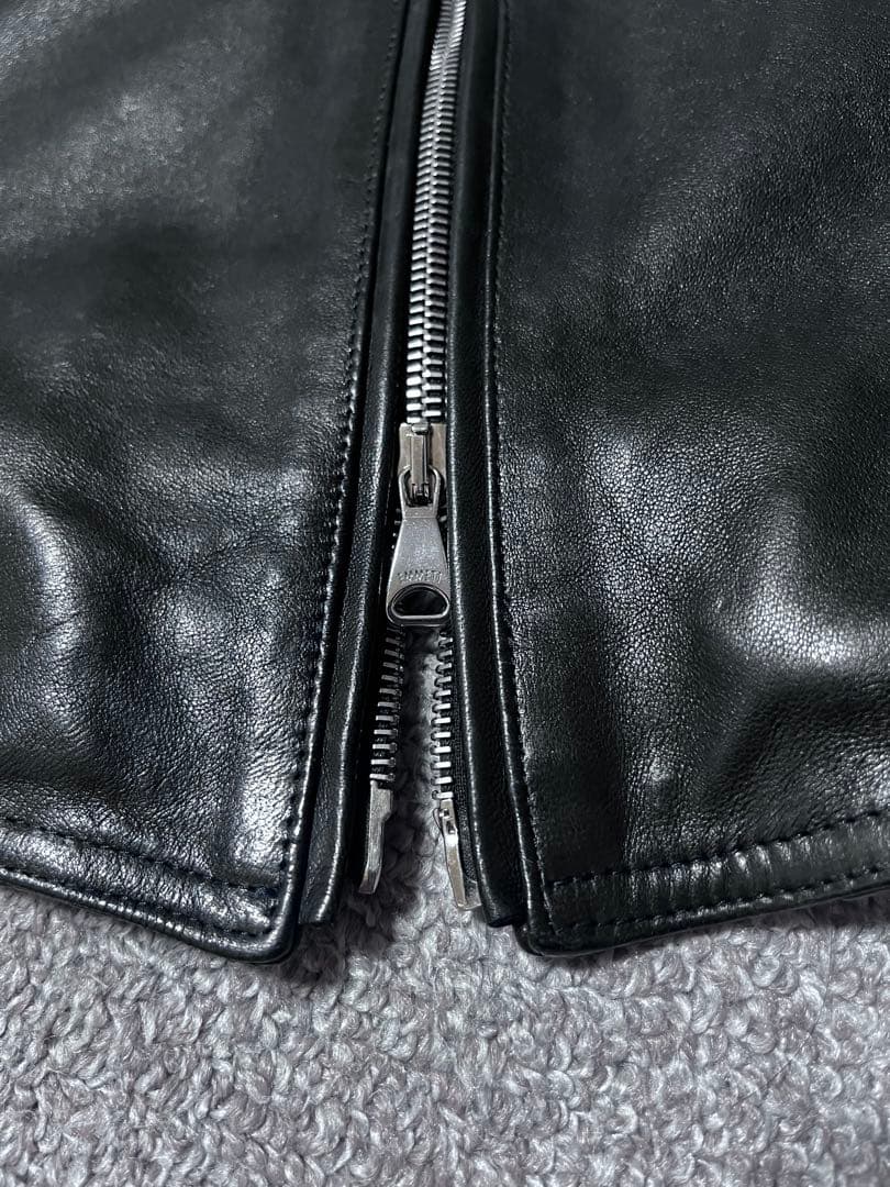 【エンメティアッカ干場】1piu1uguale3wjkルイスレザーバックラッシュ