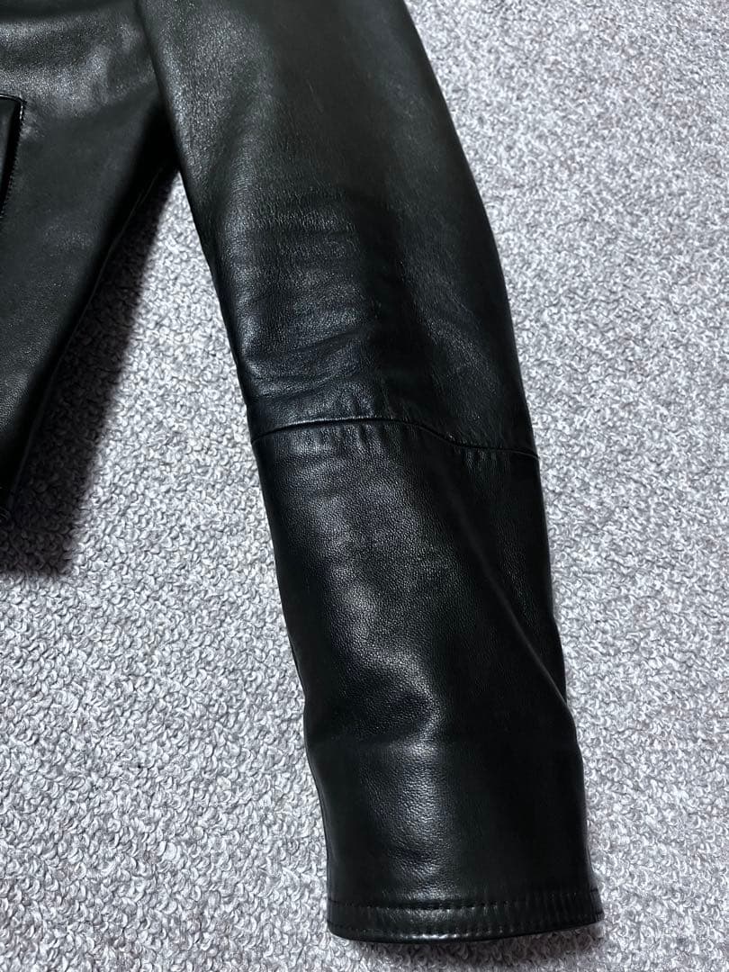 【エンメティアッカ干場】1piu1uguale3wjkルイスレザーバックラッシュ