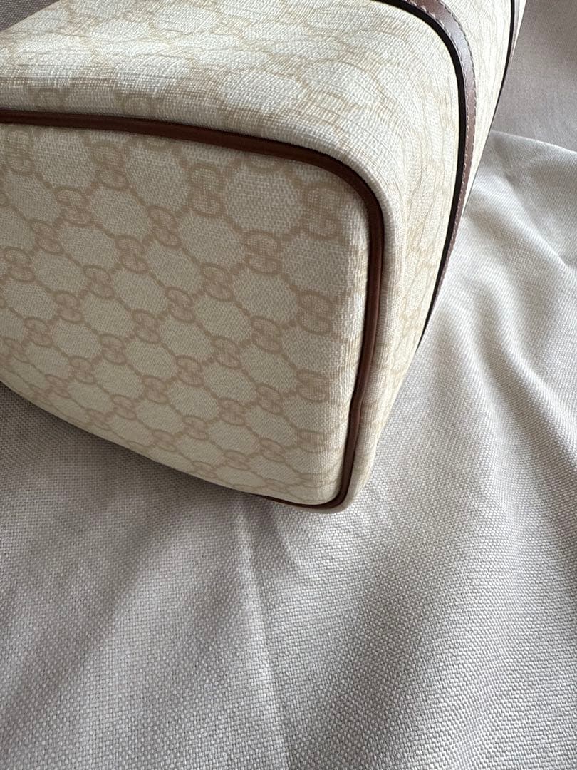 美品　グッチ GGスプリーム ボストンバッグ アイボリー