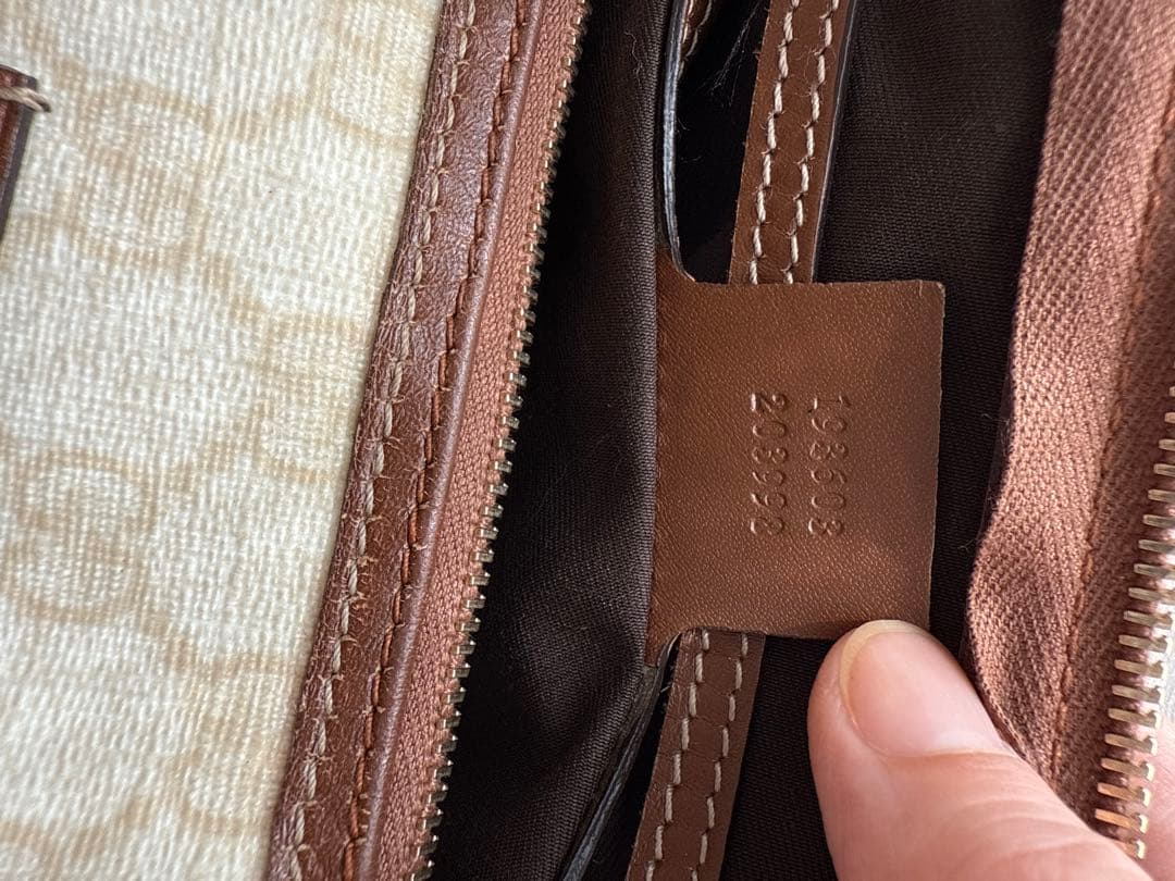 美品　グッチ GGスプリーム ボストンバッグ アイボリー