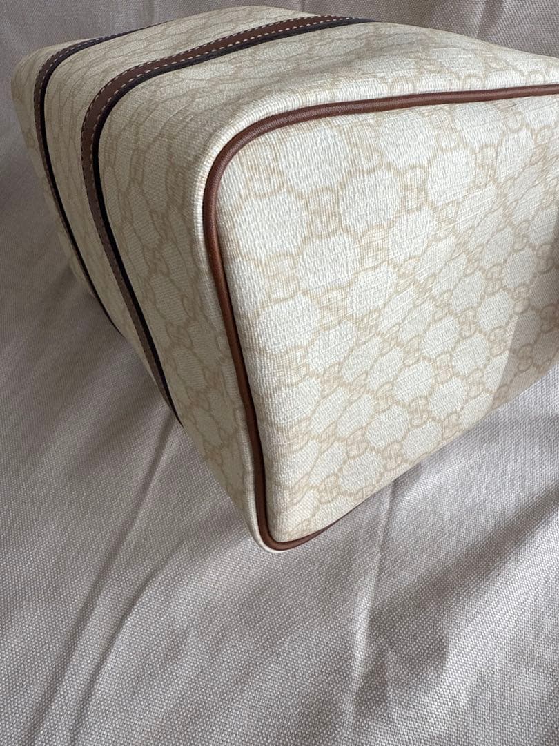 美品　グッチ GGスプリーム ボストンバッグ アイボリー