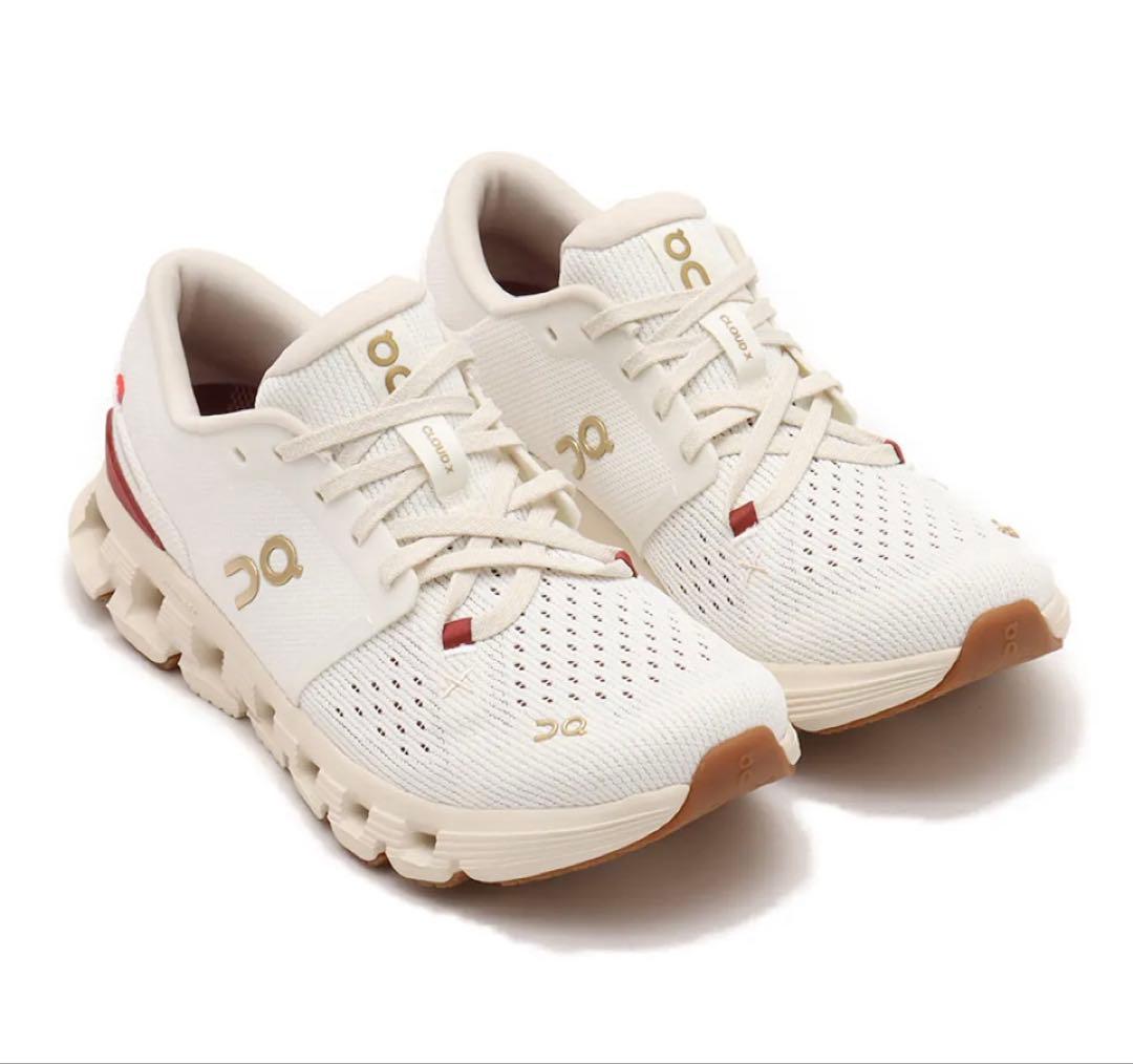 【2025年限定】ON Cloud X4 ランニングシューズ アイボリー