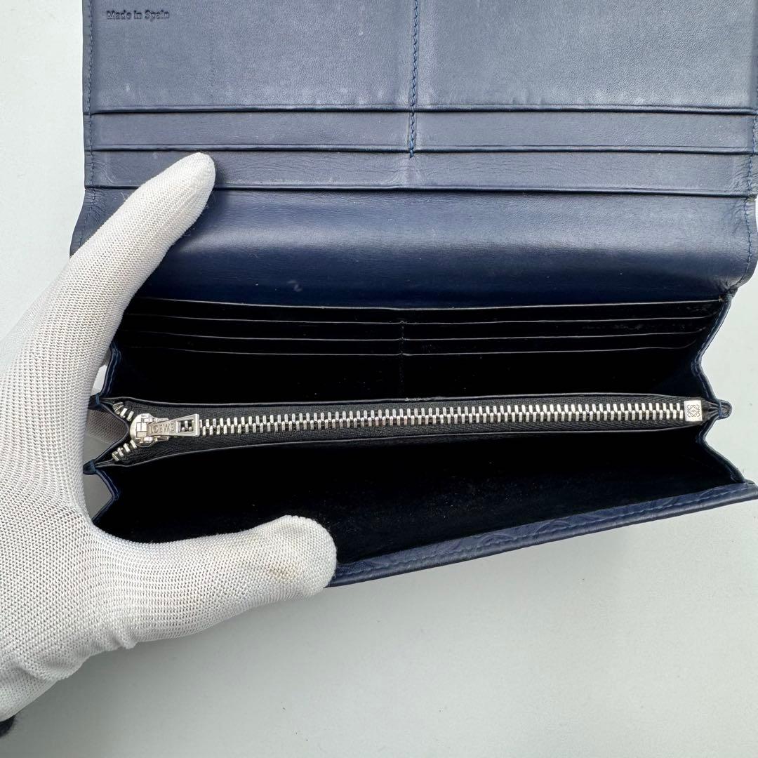 LOEWE リピートアナグラム　長財布　二つ折り　小銭入れあり　保存袋付き