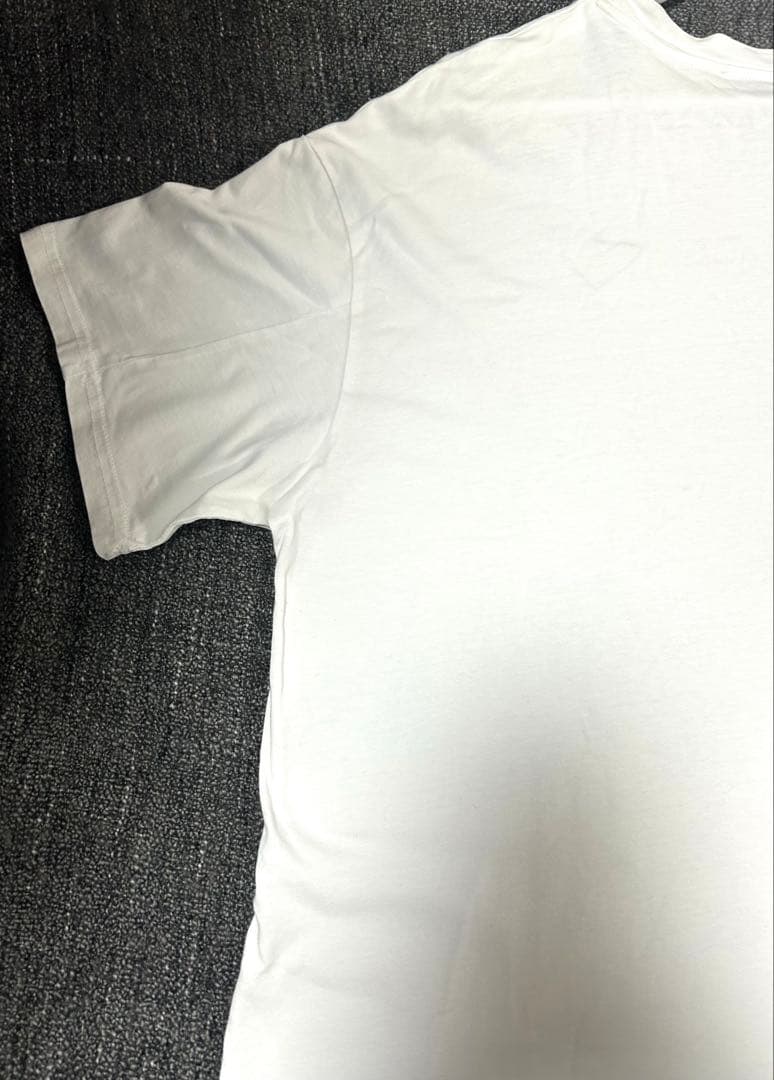 プラダ ホワイト Tシャツ ロゴ付き 半袖