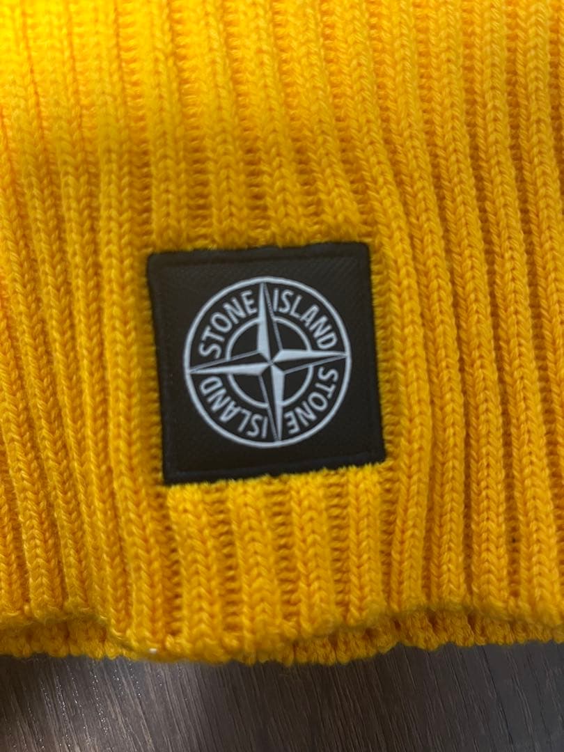 STONE  イエローネックウォーマー