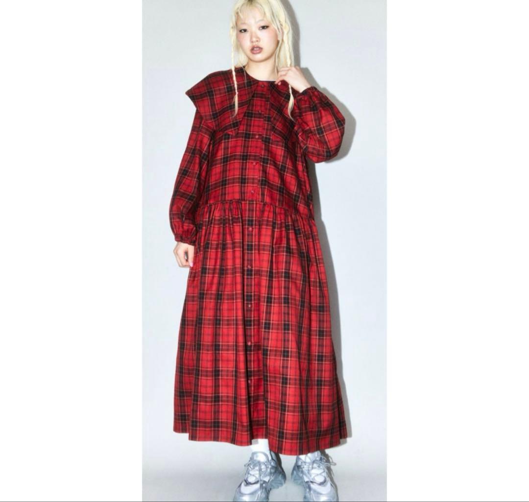 新品CELEBRATE BIG COLLAR DRESS