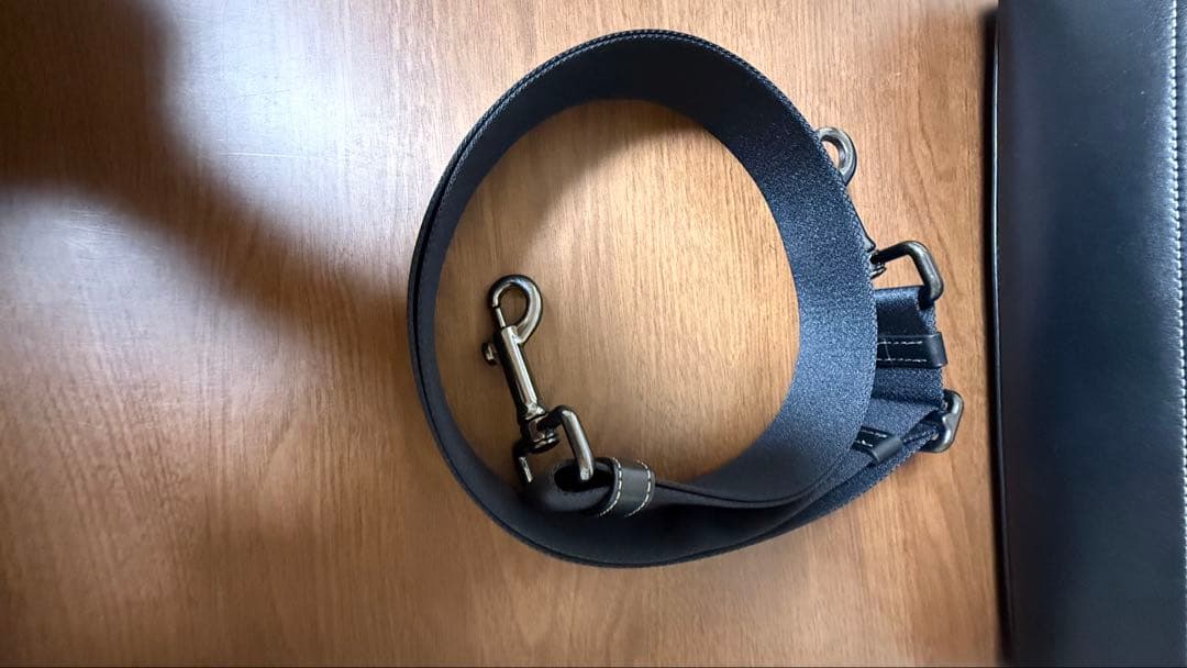 スタイリッシュなCOACHグラハムのシグネチャーバッグで上品で使いやすいモデル