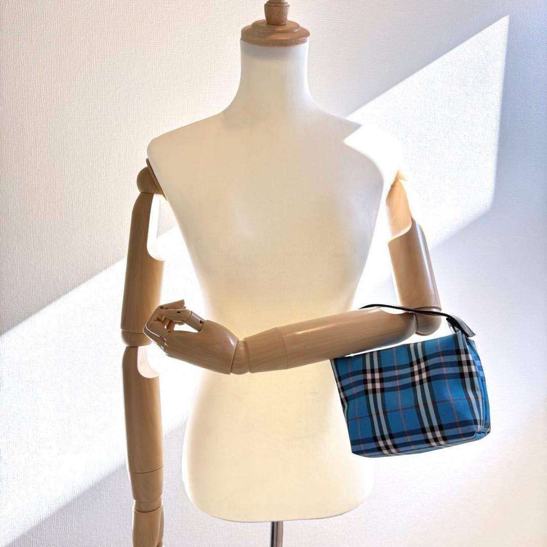 【極美品】BURBERRY バーバリー　ノバチェック　アクセサリーポーチ