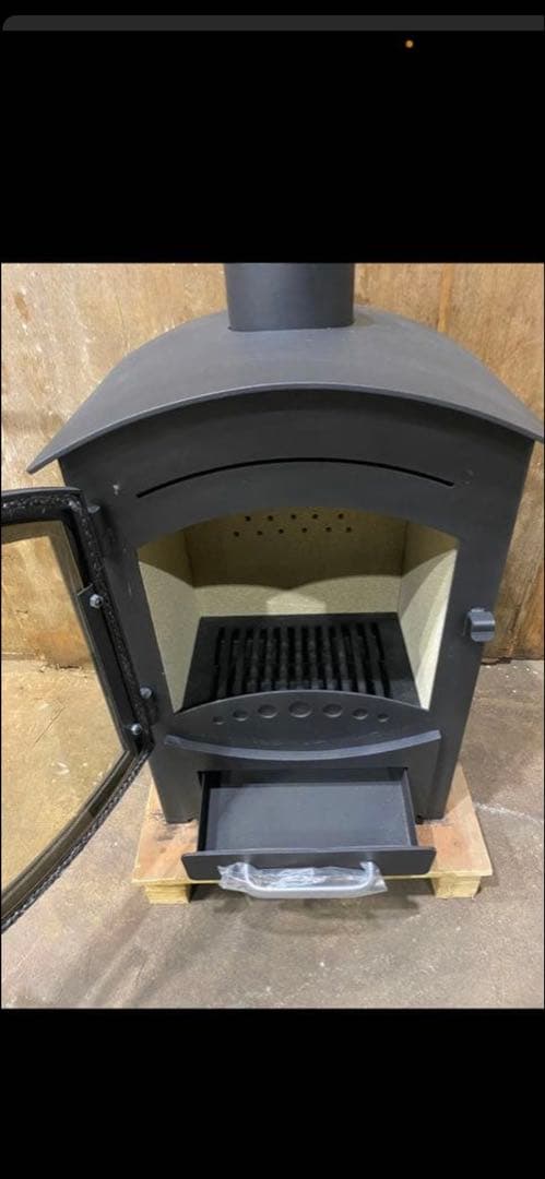 薪ストーブ　DL008 未使用　送料込み