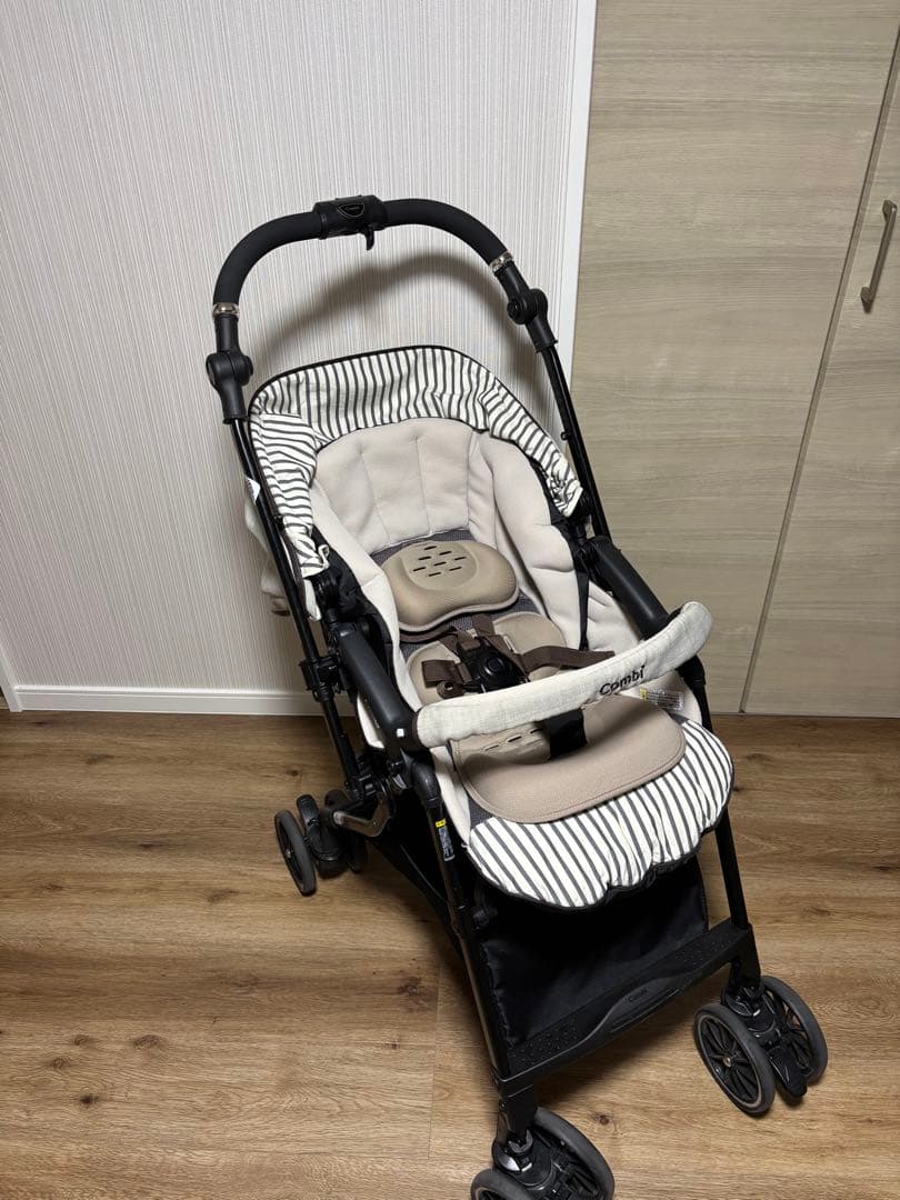 コンビ　ベビーカー　スゴカルα 4キャス　エッグショック
