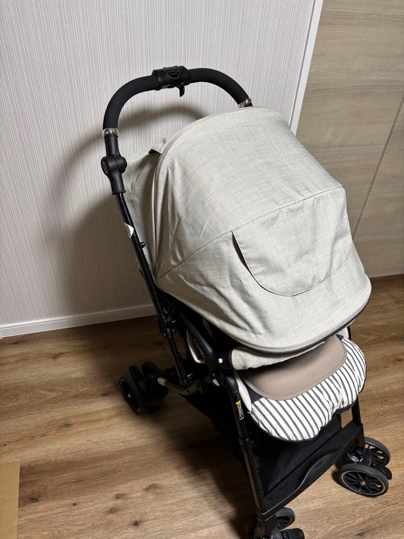 コンビ　ベビーカー　スゴカルα 4キャス　エッグショック