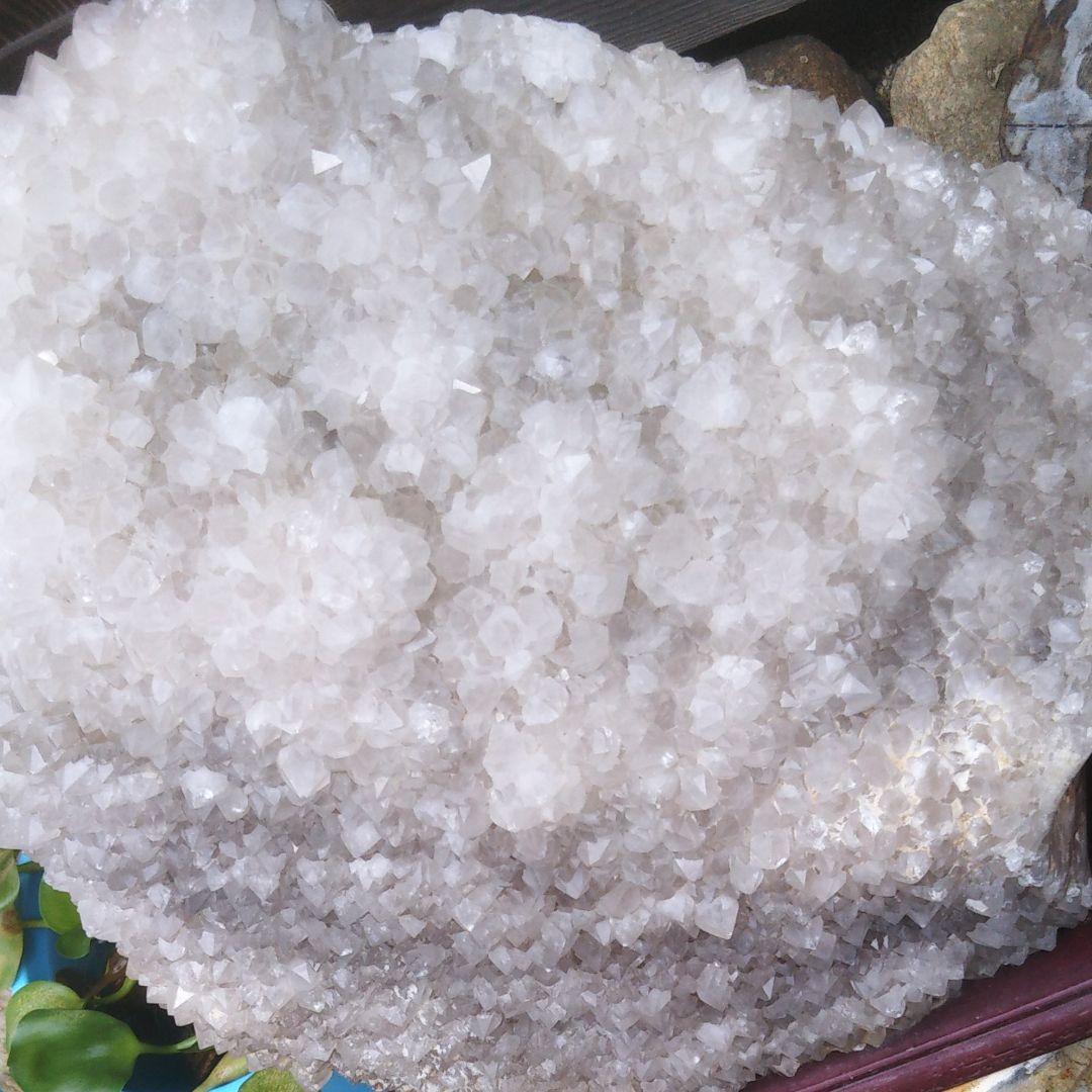 水晶塊 　原石（一見　おむすび状態？）