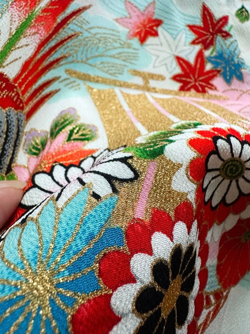 七五三 7歳 四つ身着物 レトロ柄 牡丹 鶴 金彩 美品