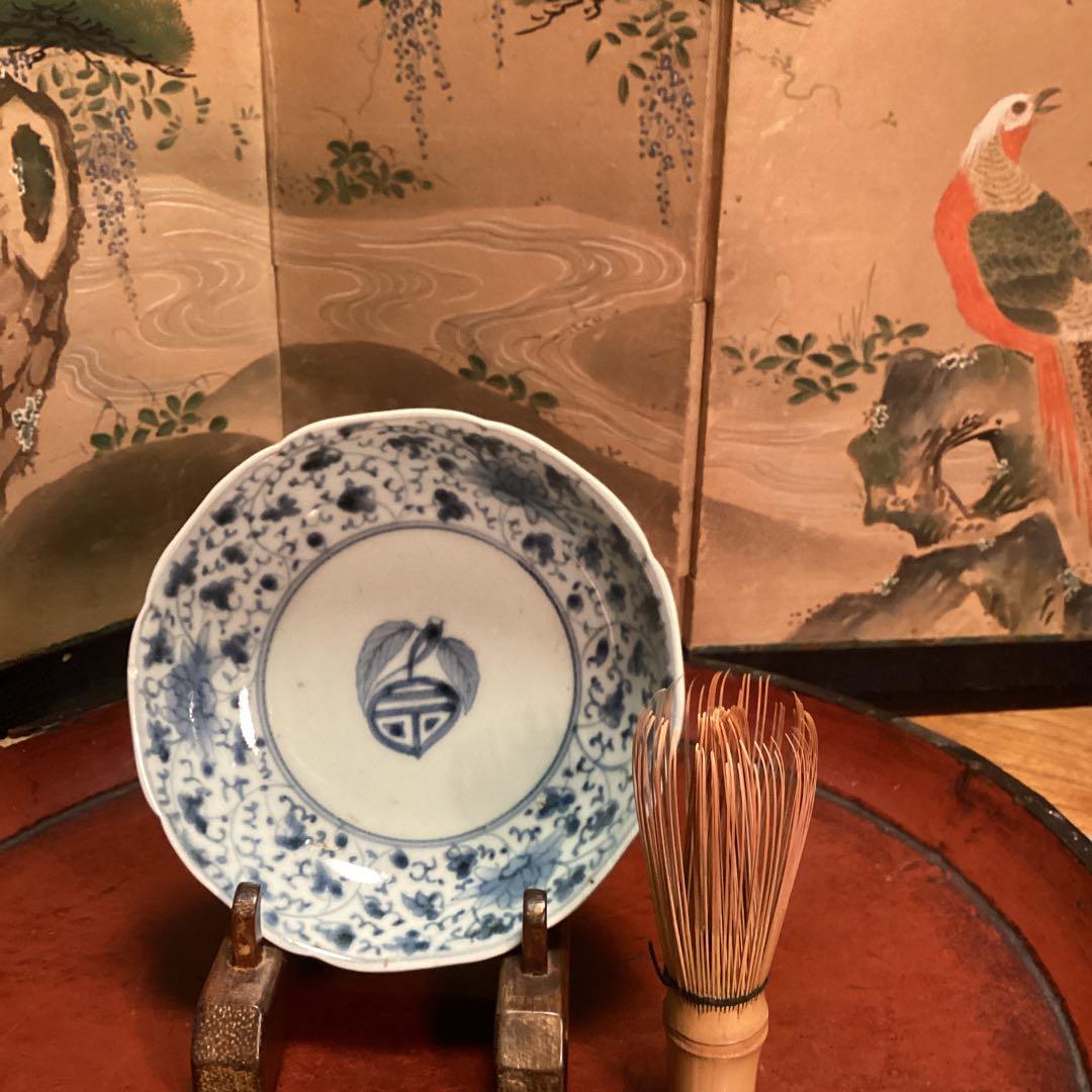 A996❷古伊万里　染付（柿右衛門）花唐草　見込栗紋様　輪花型　膾皿　1枚