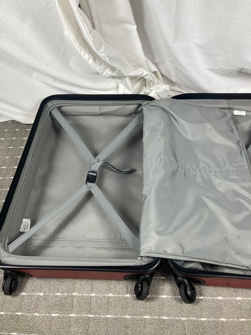 無印良品 ストッパー付き ハードキャリーケース 中型（60L） レッド