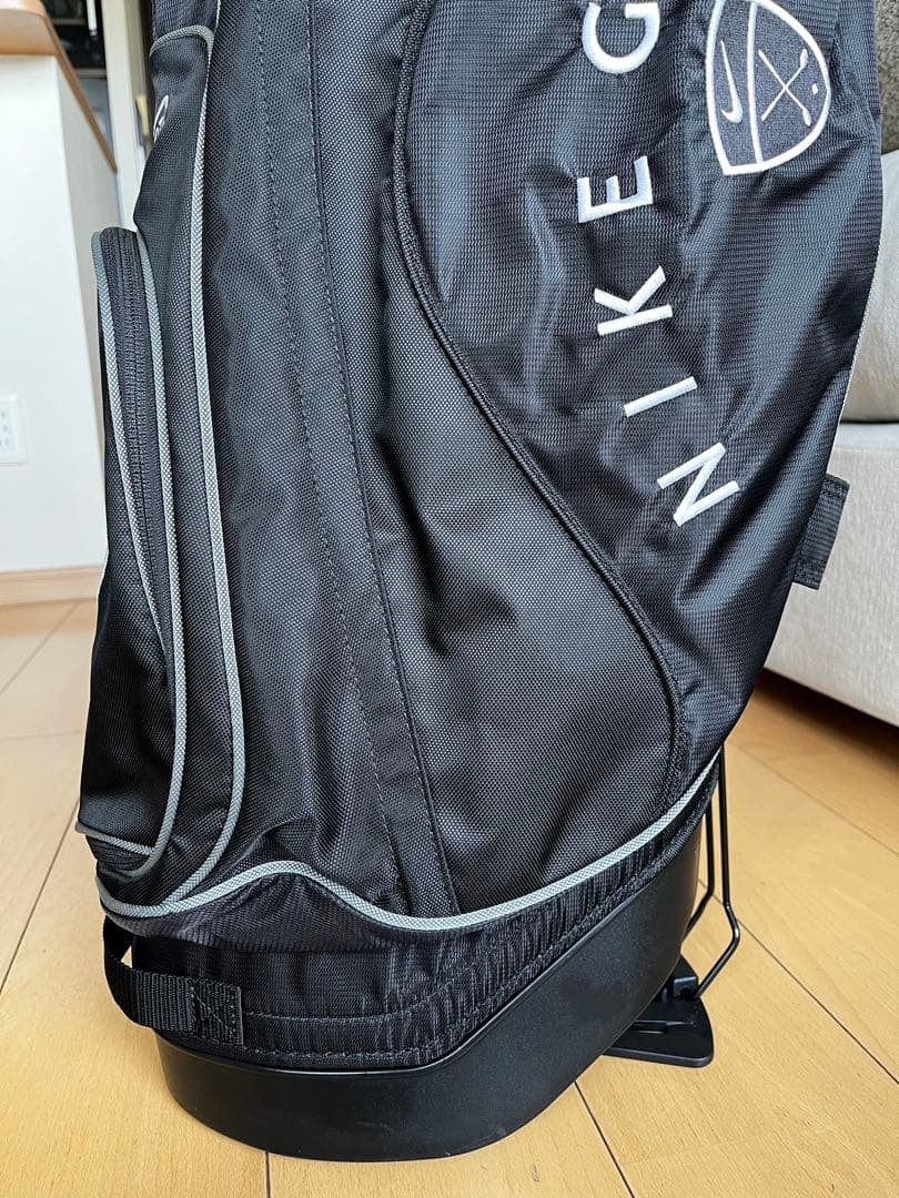 美品NIKE GOLF ナイキゴルフ　スタンド型キャディバッグ　希少旧ロゴ　黒