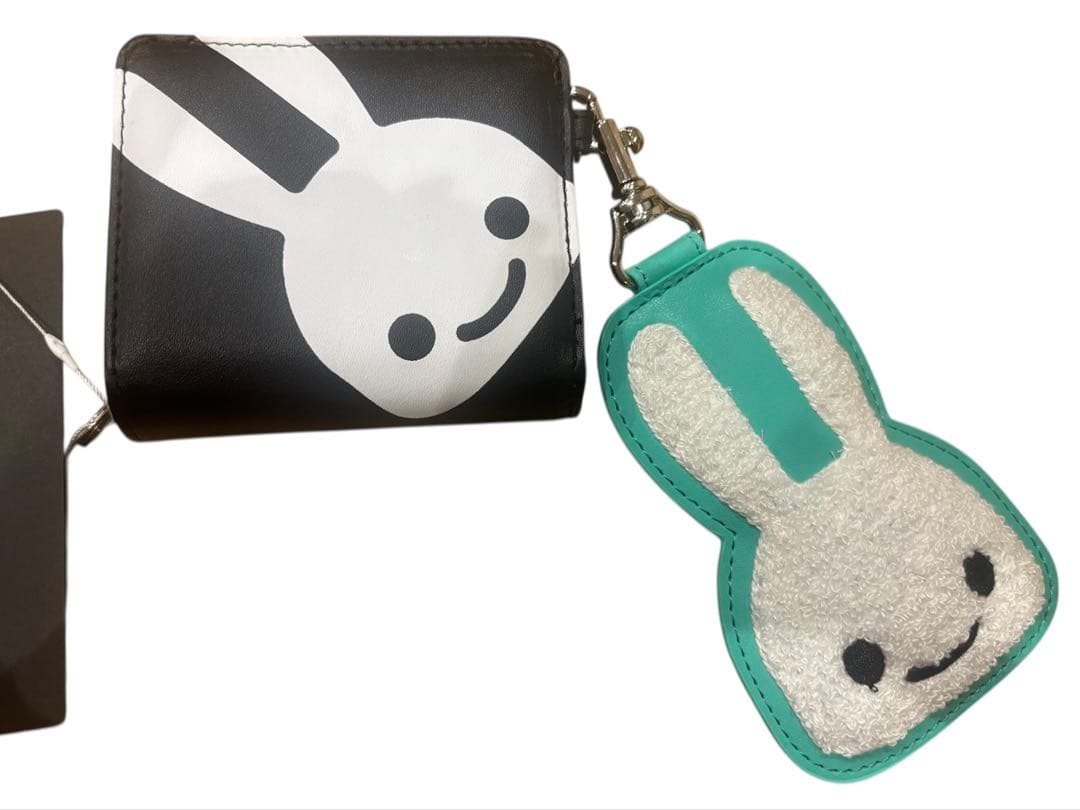 【完売品】CUNE モコモコうさぎストラップ+ウォレット