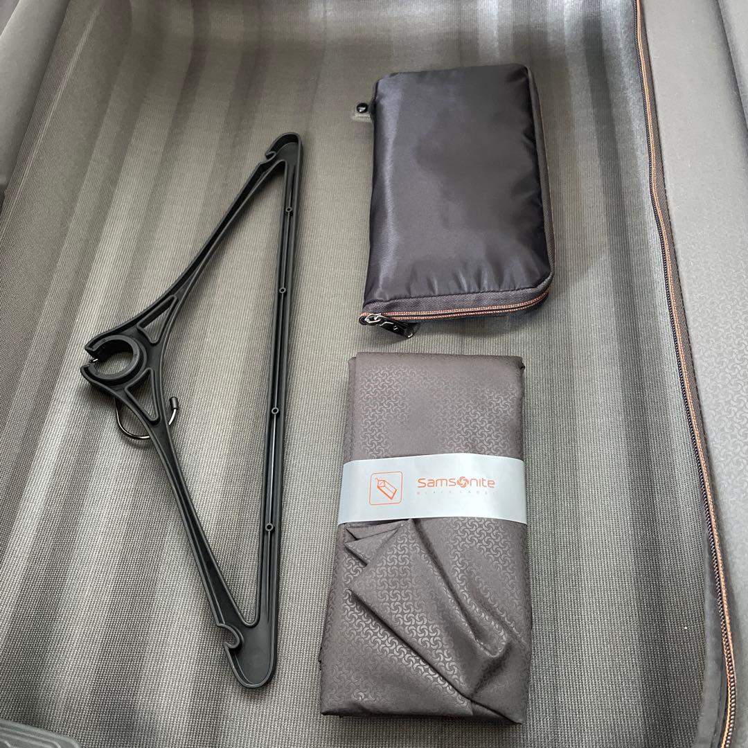 サムソナイト超軽量キューブライト76 (コスモライト高級) 無料預入最大サイズ