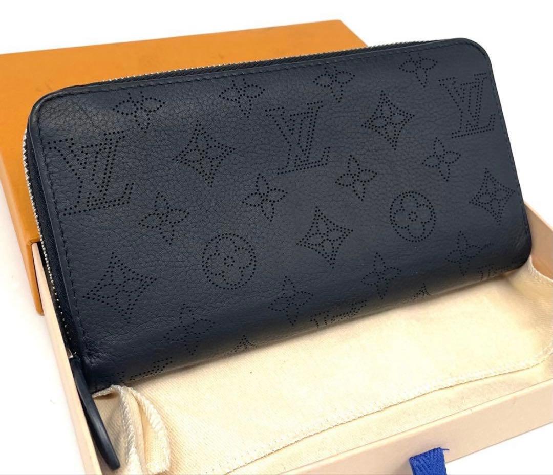 ルイ・ヴィトン マヒナ ジッピーウォレット 長財布