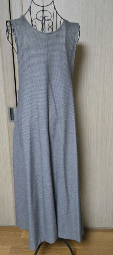 新品同様ビアズリーフレアジャンバースカート