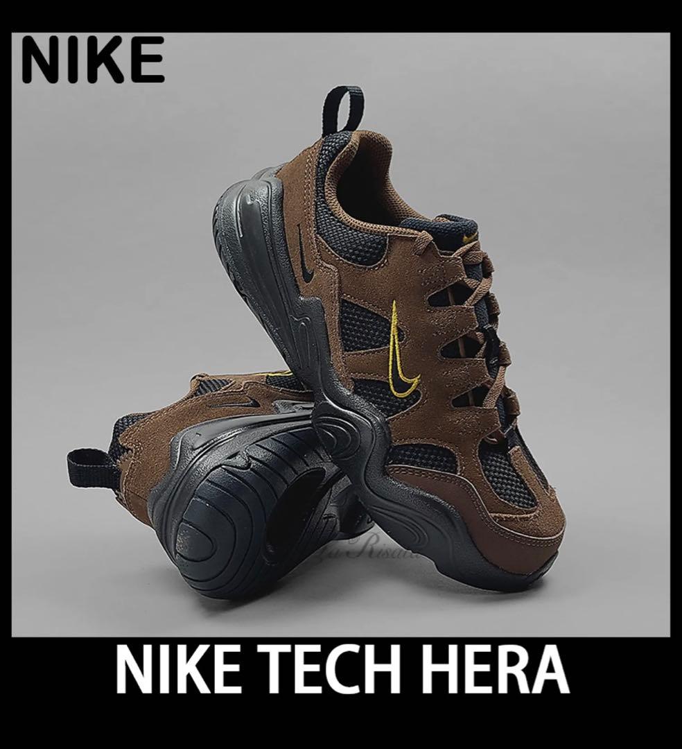 NIKE TECH HERA スニーカー