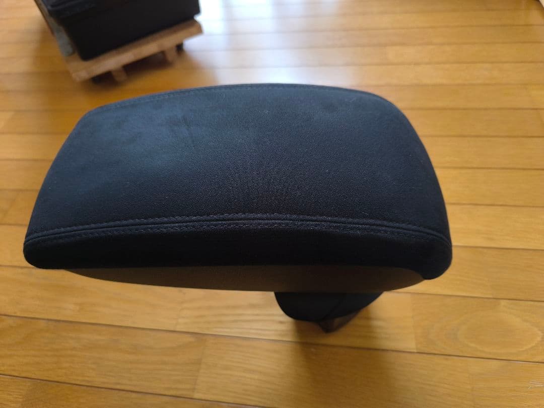 日産ジューク用UKアームレスト