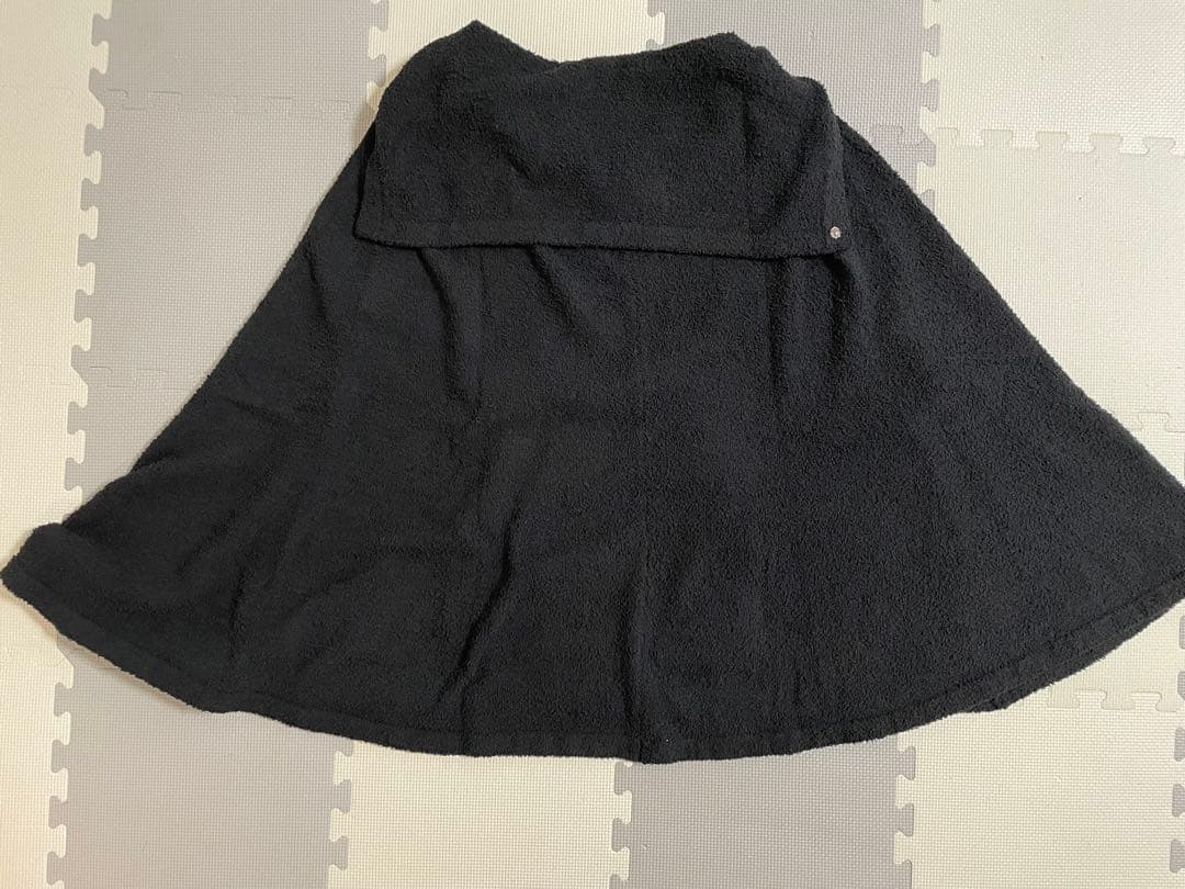 ヴァクトー vaqutauxフワモコ　ポンチョ 黒