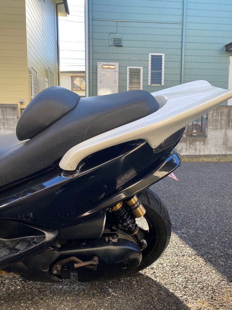 マジェスティ125 テールカウル