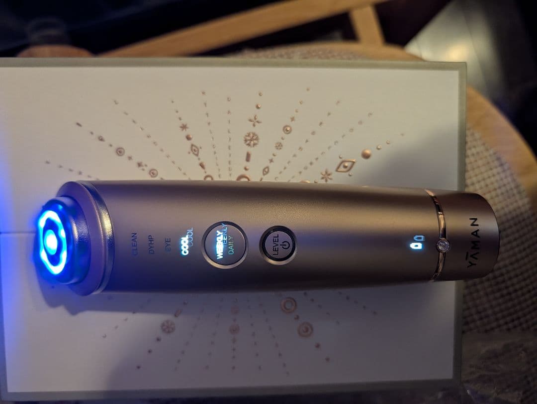 ヤーマン　M18　RF美顔器　フォトプラスシャイニー