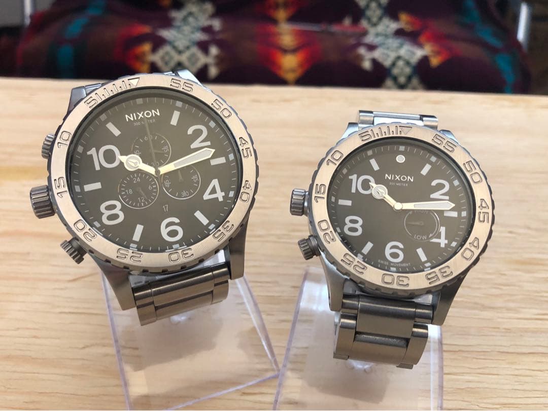 NIXON ニクソン 51-30 42-20 ペア 稼働品