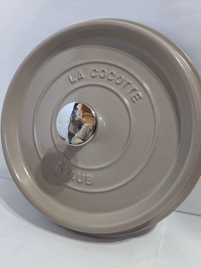 Staub　ストウブ　ココット・ロンド　リネン　22cm　トリベット付