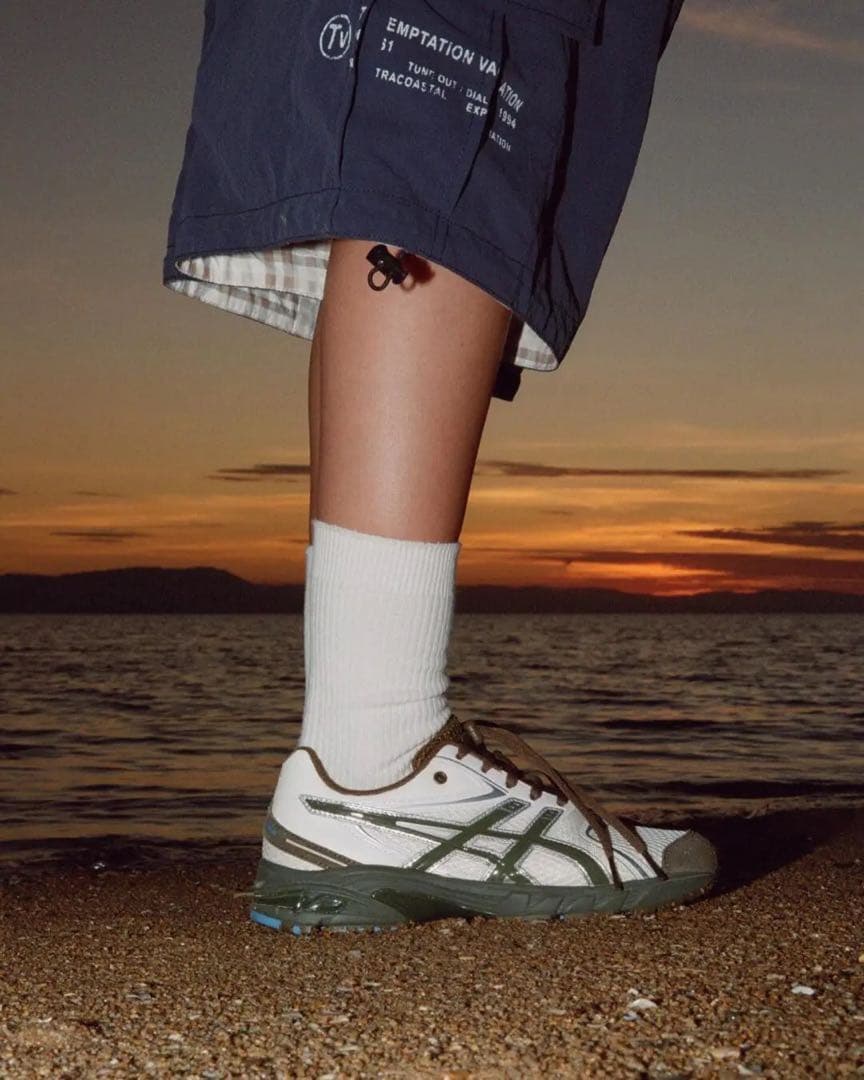 アシックス テンプテーションバケーション スニーカー 24cm ローカット