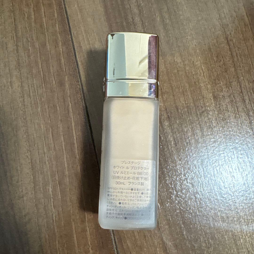 ディオール プレステージ ホワイト ルプロテクターUVルミエールbb 00