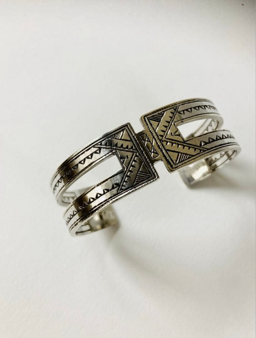 トゥアレグ　バングル シルバー アクセサリー