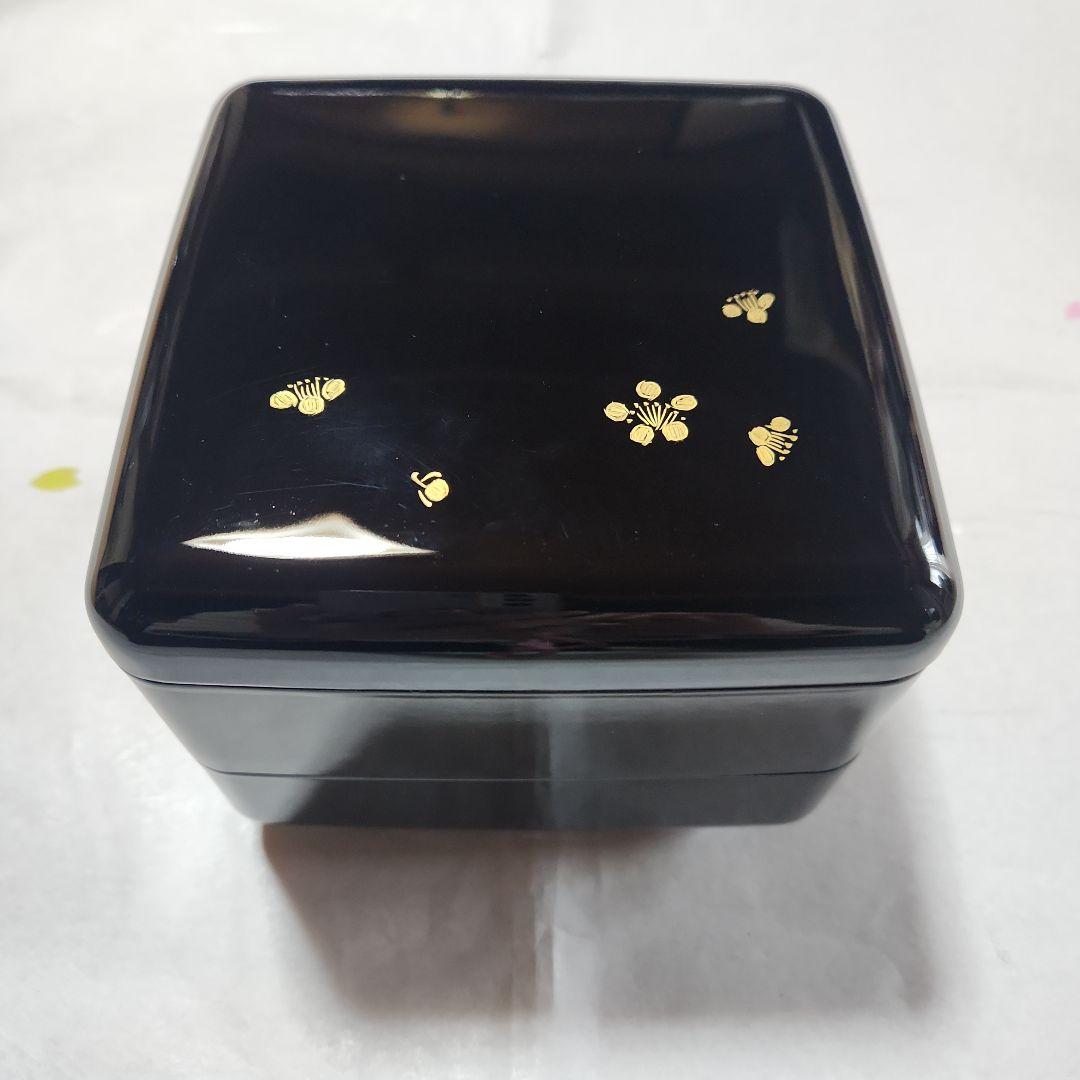 sale未使用☆お正月☆黒の2段重箱 金色の梅花模様　運動会　花見　お弁当箱