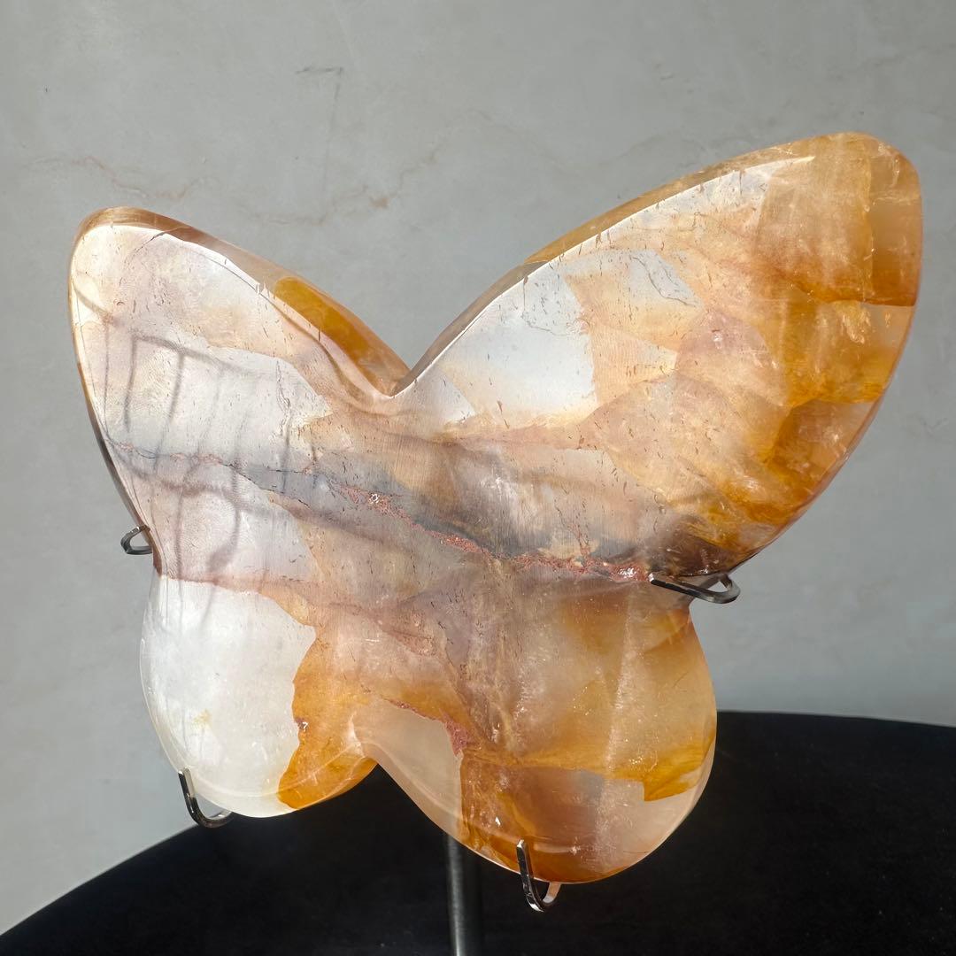 天然石マニカラン共生の蝶々　置物　彫物NO.032826