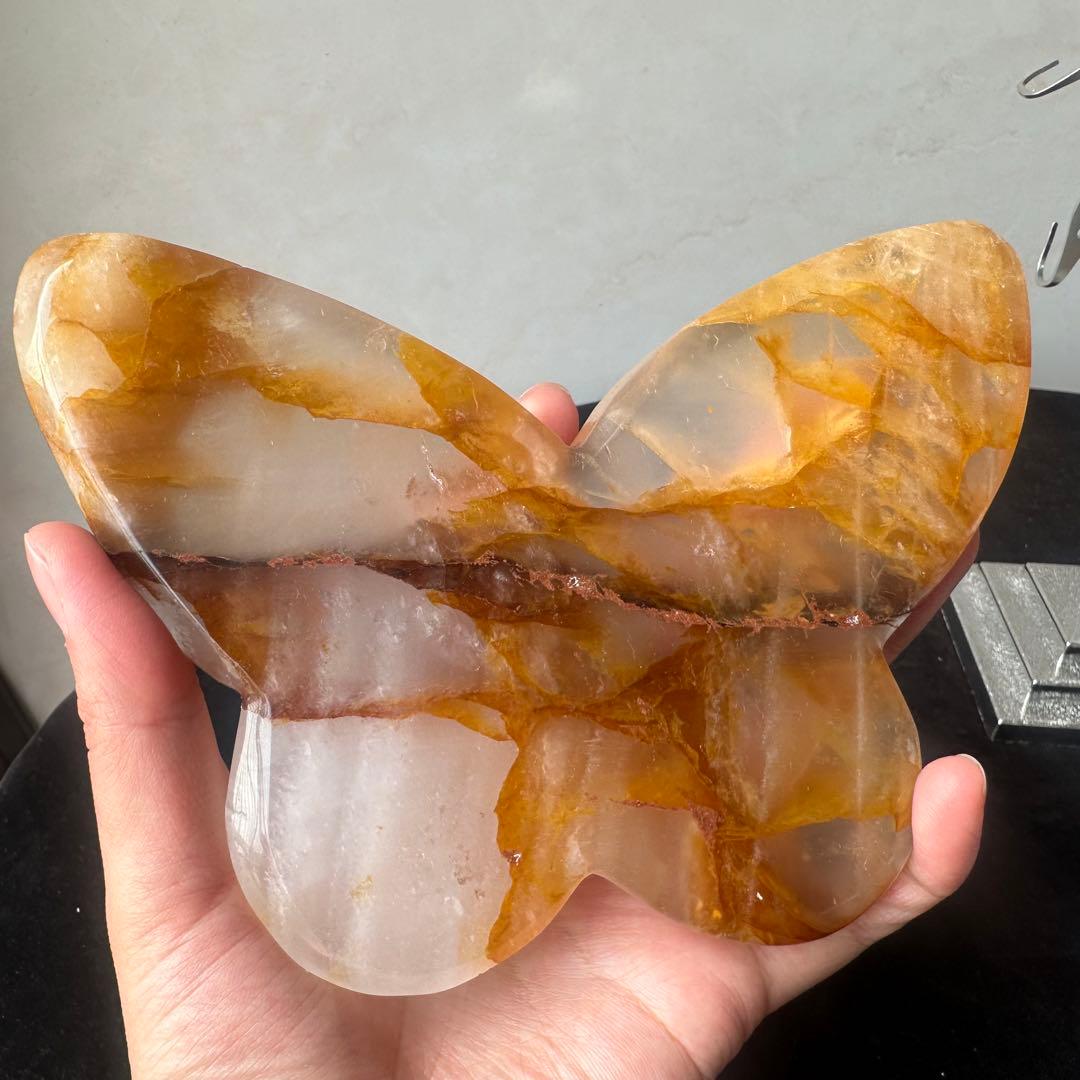 天然石マニカラン共生の蝶々　置物　彫物NO.032826