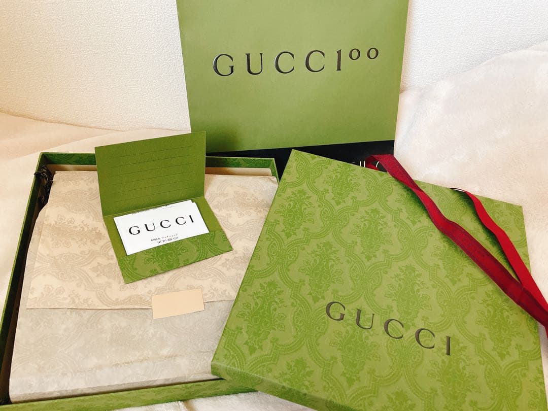 GUCCI(グッチ)タッセル付き GGジャガード マフラー