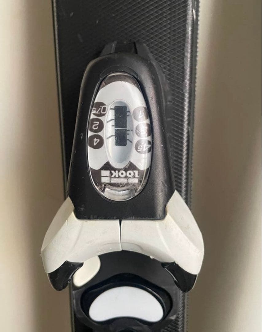 ロシニョール スターウォーズ スキー板128cm ダースベイダー