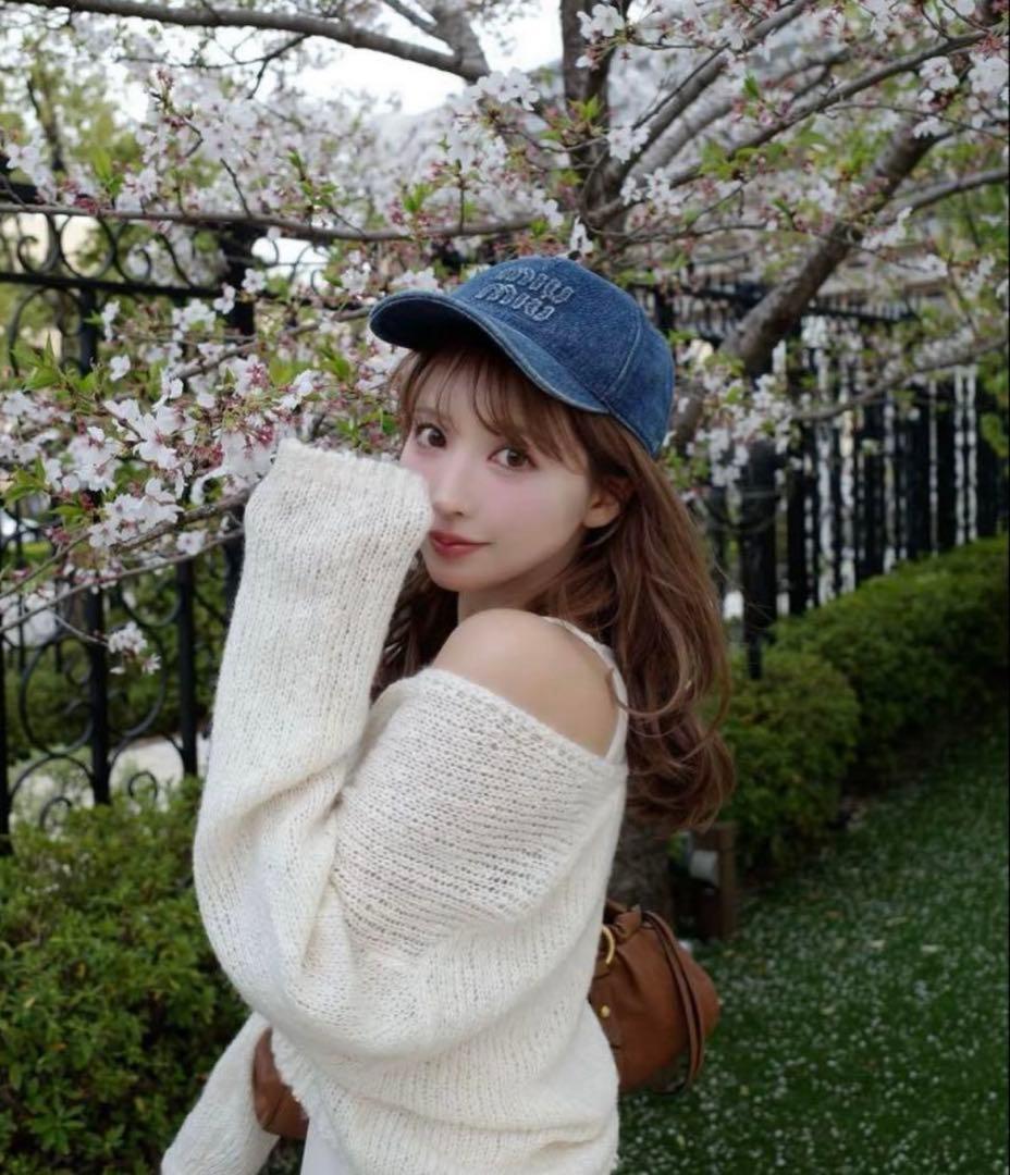 新品未使用品★タグ付き　miumiuロゴ　デニムベースボールキャップ