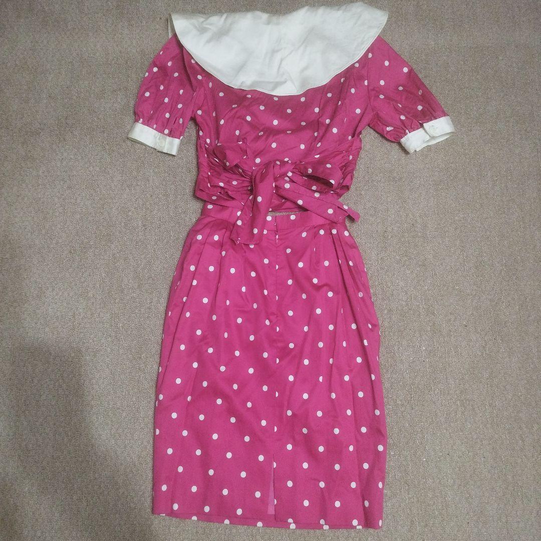 昭和レトロピンク水玉模様白襟付きスーツ