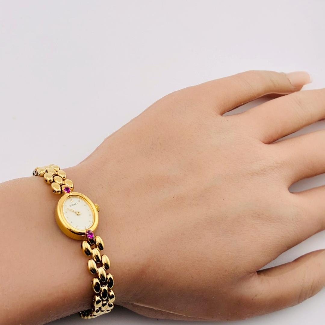 【電池交換済】SEIKO　レディース腕時計　2pカラーストーン　ゴールド