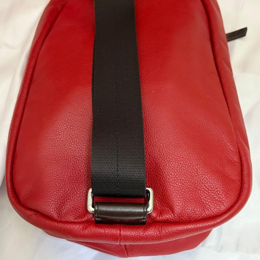 COACH トンプソン ボディバッグ レッドレザー希少カラー！