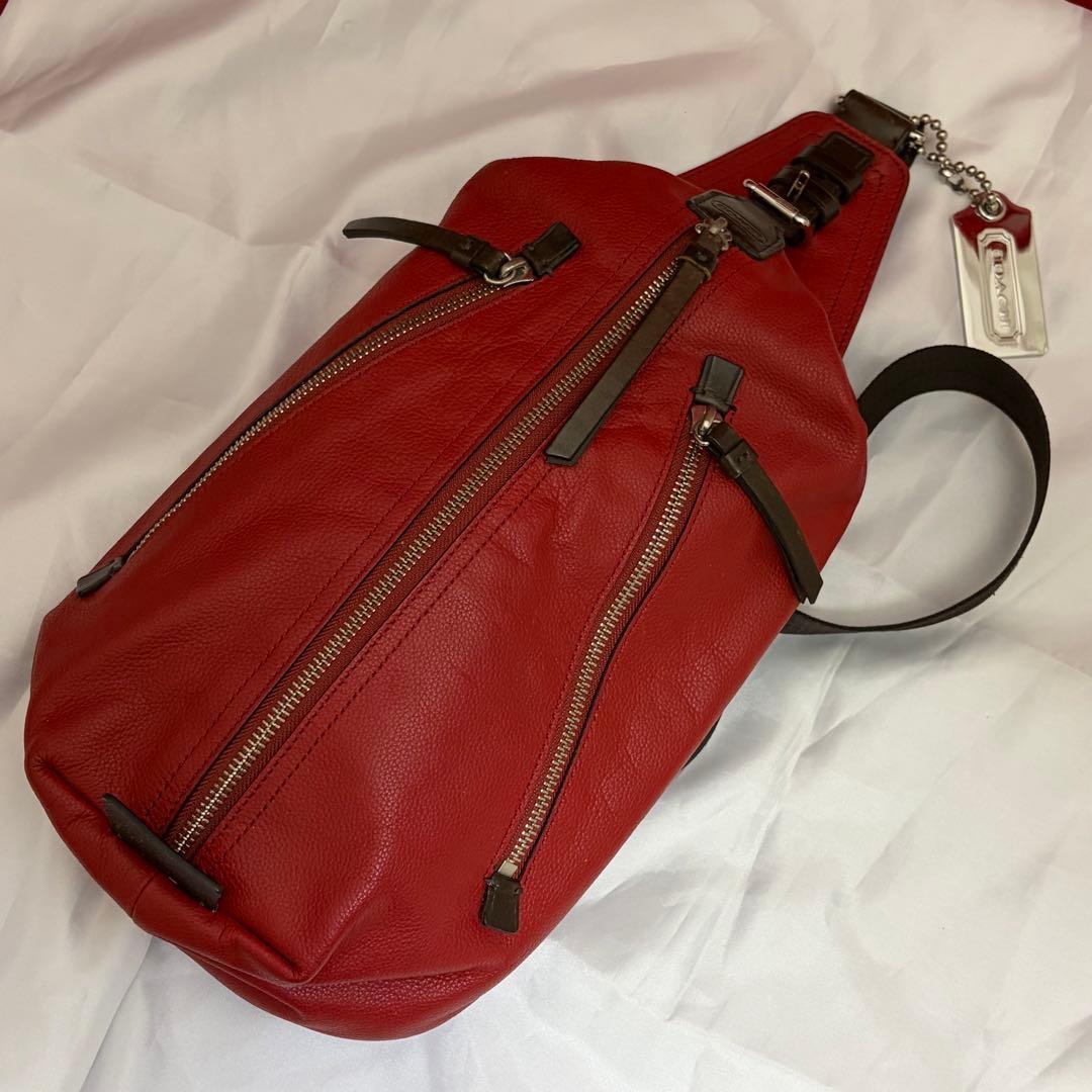 COACH トンプソン ボディバッグ レッドレザー希少カラー！