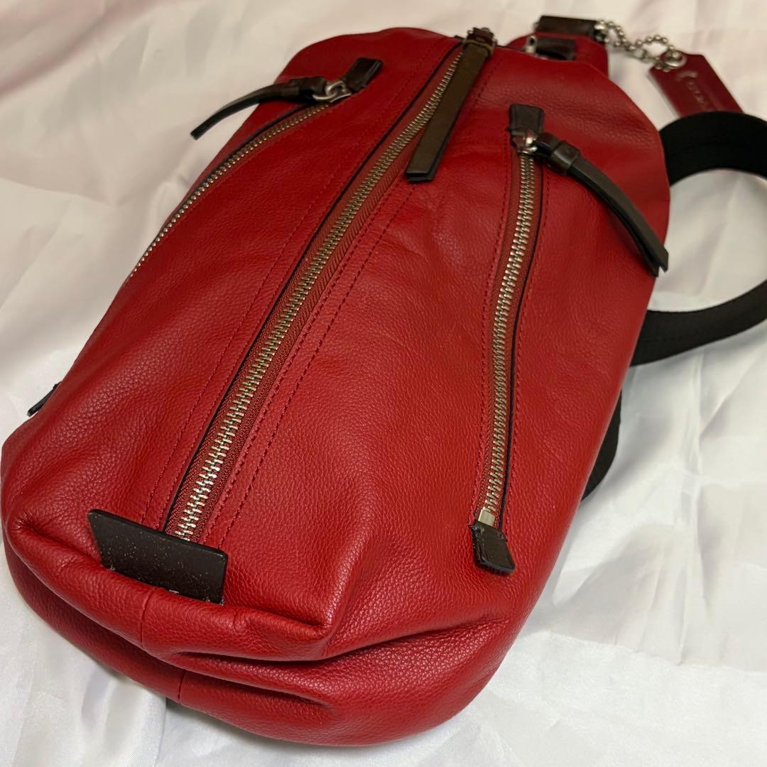 COACH トンプソン ボディバッグ レッドレザー希少カラー！