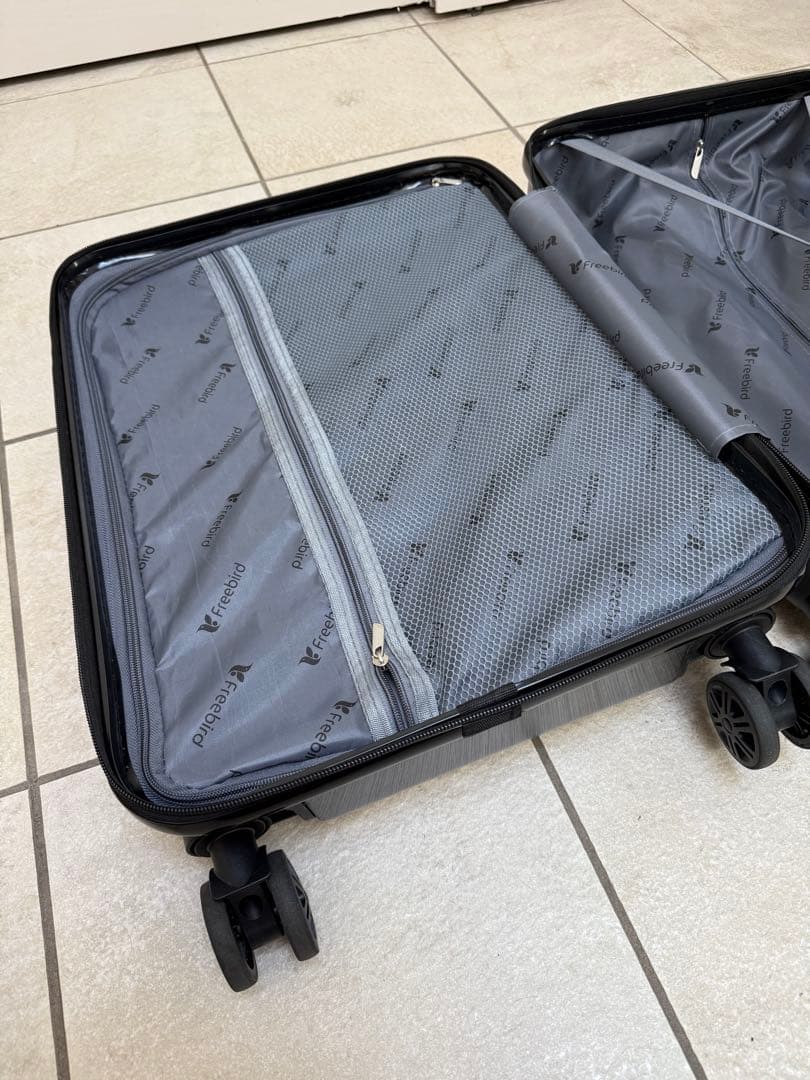 Porsche 軽量 キャリーケース　機内持ち込み