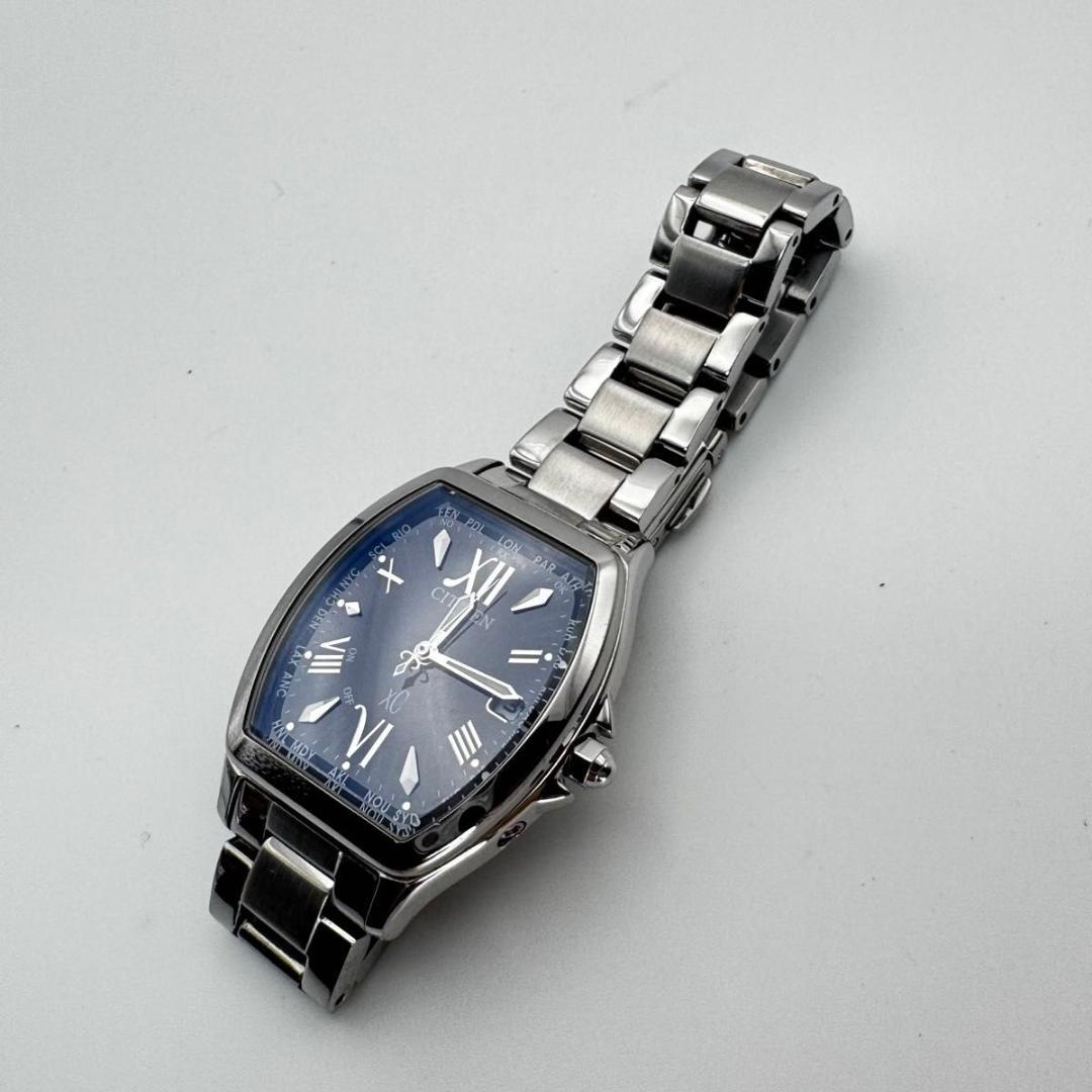 シチズン クロスシー トノー ハッピーフライト 腕時計 ソーラー ワールドタイム