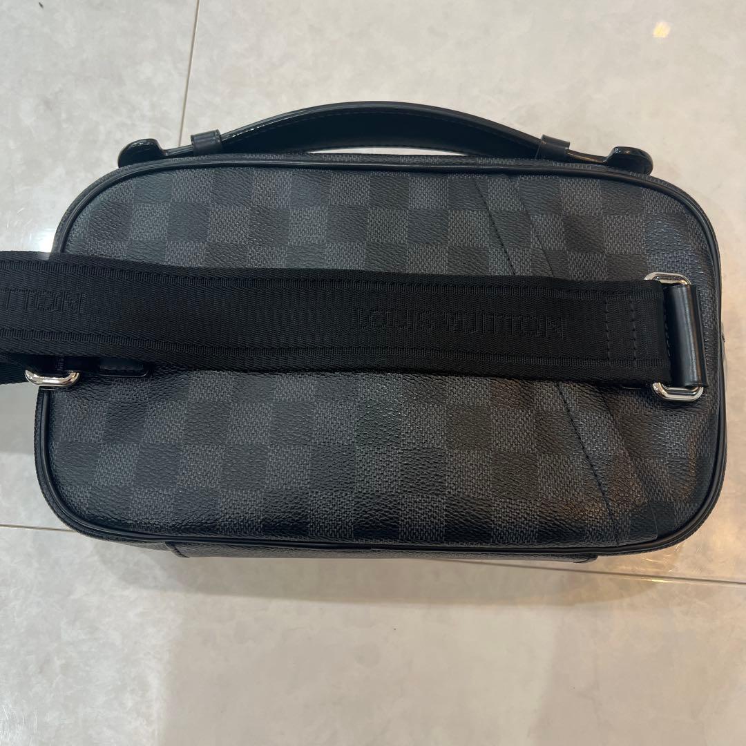 LOUIS VUITTON ダミエ グラフィットアンブレール