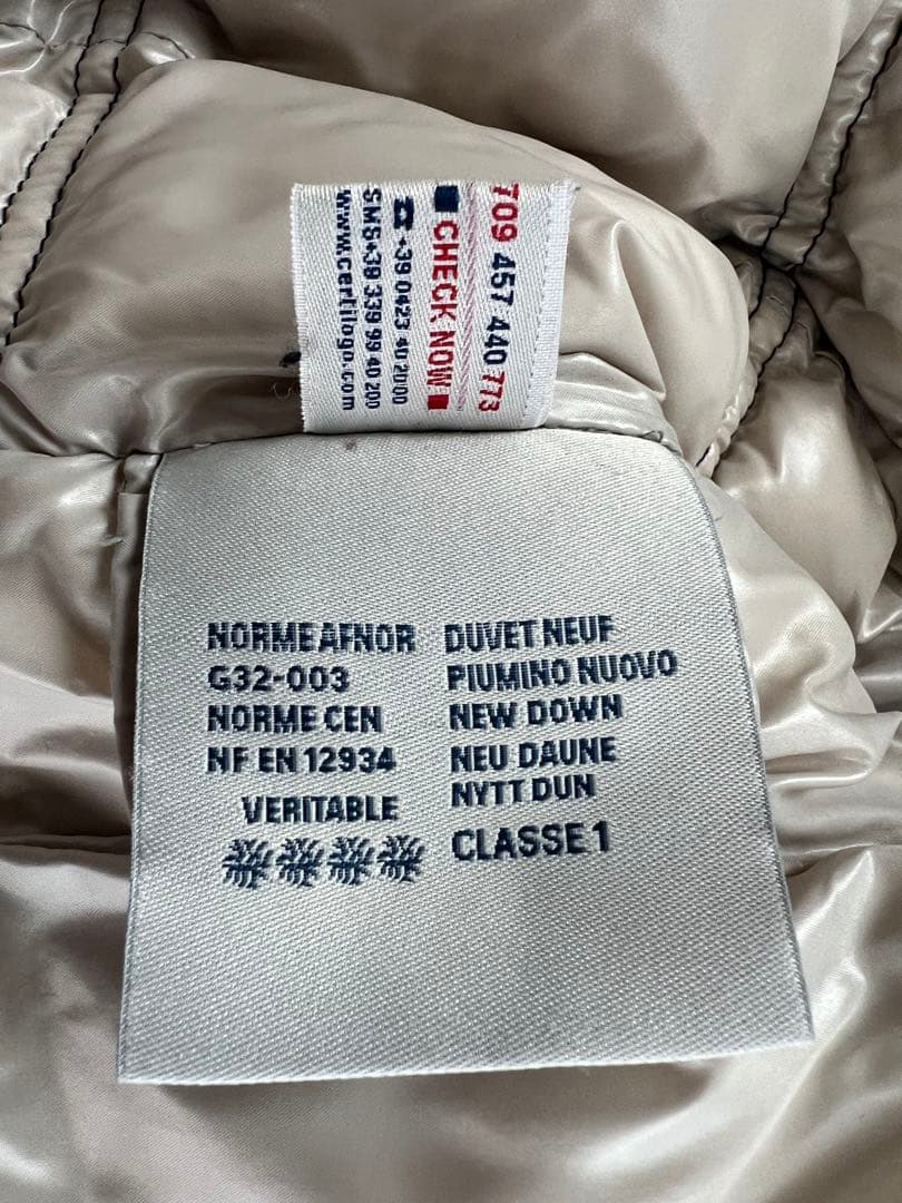 MONCLER ダウンジャケットネイビー綺麗な品物です。size1