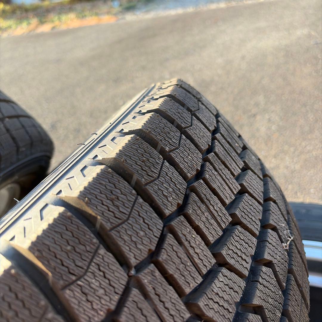 きじはた様　激安！状態良いです。ヒゲあり。ダンロップスタッドレスタイヤ